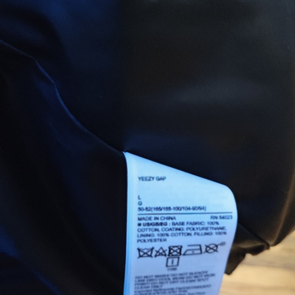 Yeezy Gap Round Jacket Large - image 4